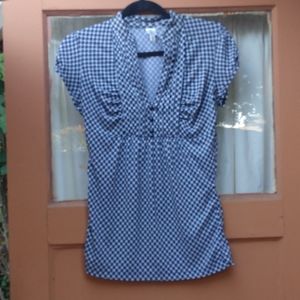 Cute blouse black and white